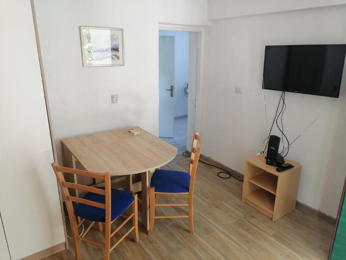Apartman Milica Golubic  Exterior foto