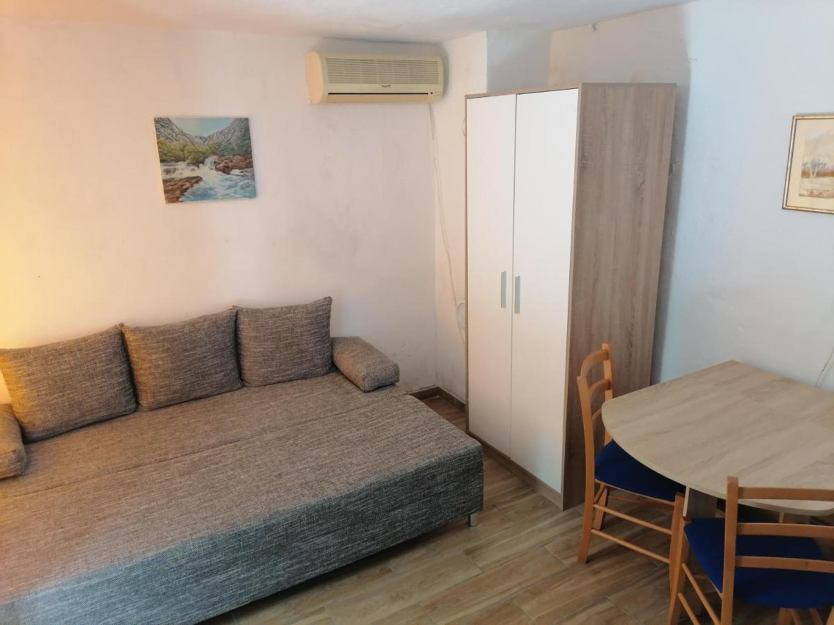 Apartman Milica Golubic  Exterior foto
